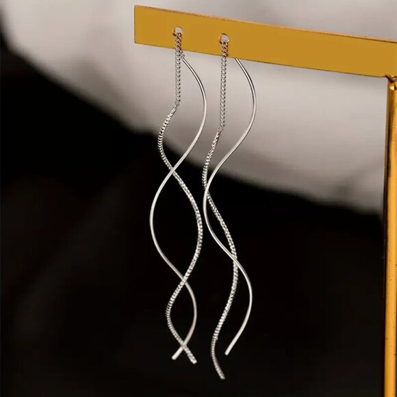 NEW silver spiral dangle earrings, thread earrings, wave tassel dangle earrings - Picture 3 of 3